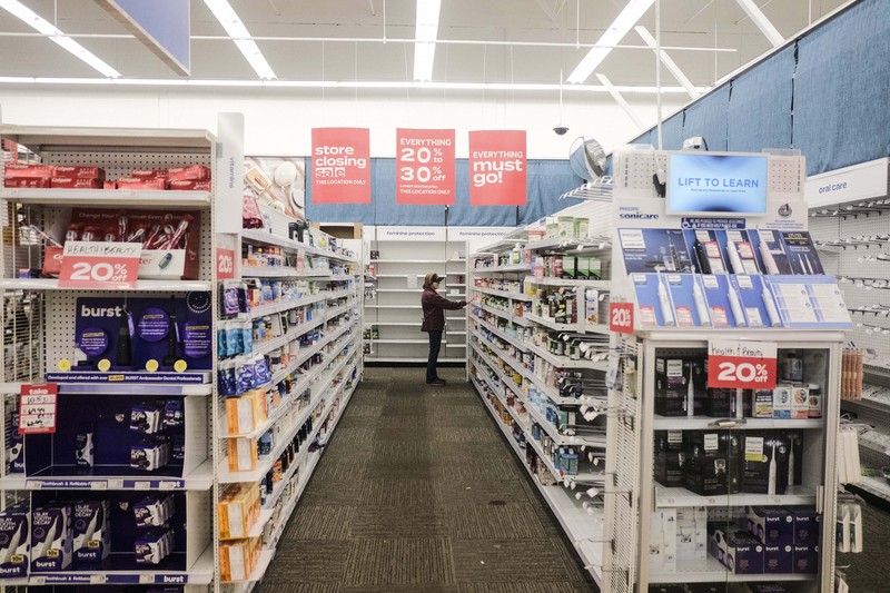 Raksasa ritel Amerika Serikat (AS), , akan menutup 87 toko miliknya. Hal ini terjadi lantaran persoalan keuangan yang membelit perusahaan itu. Penutupan ini merupakan tambahan dari 150 penutupan Bed Bath & Beyond yang diumumkan Agustus lalu. (Bloomberg via Getty Images) Raksasa ritel Amerika Serikat (AS), , akan menutup 87 toko miliknya. Hal ini terjadi lantaran persoalan keuangan yang membelit perusahaan itu. Penutupan ini merupakan tambahan dari 150 penutupan Bed Bath & Beyond yang diumumkan Agustus lalu. (Bloomberg via Getty Images)