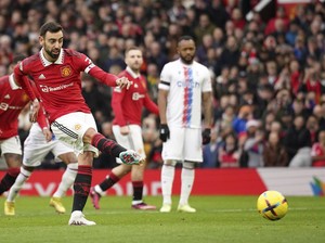 Saat Bruno Fernandes dan Wayne Rooney Saling Puji Teknik Penalti
