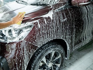 Dengan Perawatan Ini, Mencuci Mobil Tak Perlu Sampo Lagi