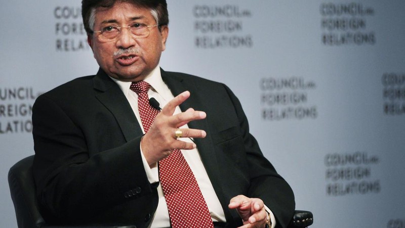 Mantan Presiden Pakistan, Pervez Musharraf berbicara kepada anggota Komunitas Pakistan Inggris pada tanggal 2 Oktober 2010 di Birmingham, Inggris. Musharraf baru-baru ini mengumumkan kembalinya dia ke politik garis depan, dengan peluncuran partai politik baru, 'Liga Muslim Seluruh Pakistan'.  (Photo by Dan Kitwood/Getty Images)