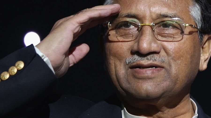 Mantan Presiden Pakistan, Pervez Musharraf berbicara kepada anggota Komunitas Pakistan Inggris pada tanggal 2 Oktober 2010 di Birmingham, Inggris. Musharraf baru-baru ini mengumumkan kembalinya dia ke politik garis depan, dengan peluncuran partai politik baru, 'Liga Muslim Seluruh Pakistan'.  (Photo by Dan Kitwood/Getty Images)
