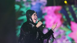 Elvy Sukaesih Bakal Nyanyi Terus Sampai Penggemar Bosan