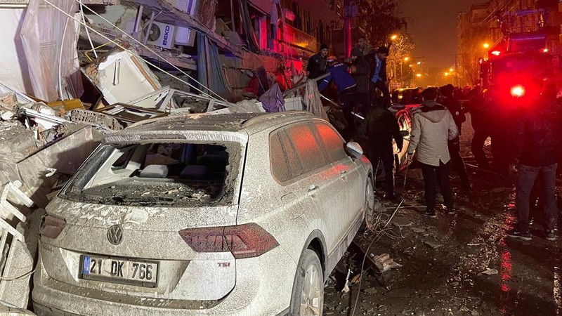 Gempa berkekuatan 7,8 mengguncang pusat Turki (AP/Associated Press staff)