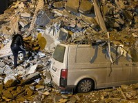 Hampir 100 Tewas, Ngerinya Gempa M 7,8 Porak-Porandakan Turki