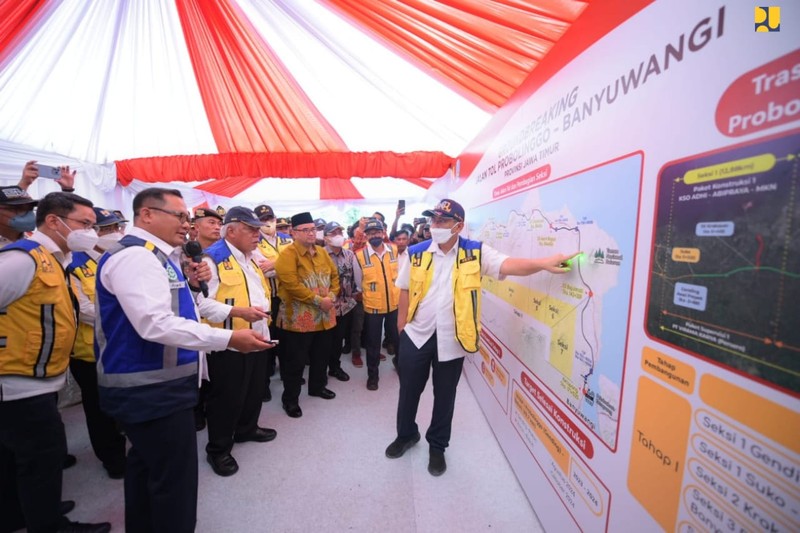 Kementerian Pekerjaan Umum dan Perumahan Rakyat (PUPR) memulai pembangunan ruas Jalan Tol Probolinggo-Banyuwangi tahap I Probolinggo hingga Besuki sepanjang 49,68 km. (Dok. Kementerian PUPR)