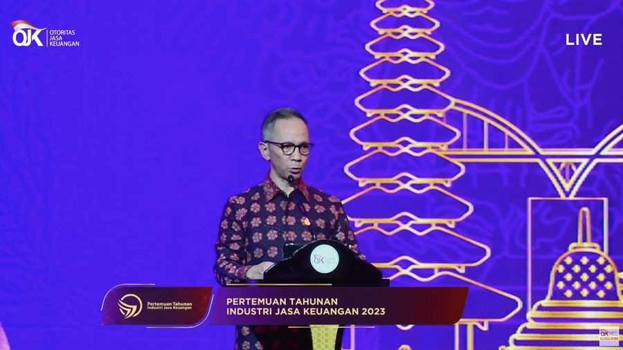 Mahendra Siregar dalam acara pertemuan tahunan Industri Jasa Keuangan 2023. (Tangkapan layar youtube OJK 2023)