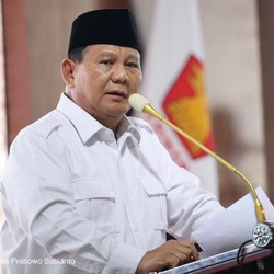 Tiba-Tiba Menhan Prabowo ke Arab, Ada Apa?