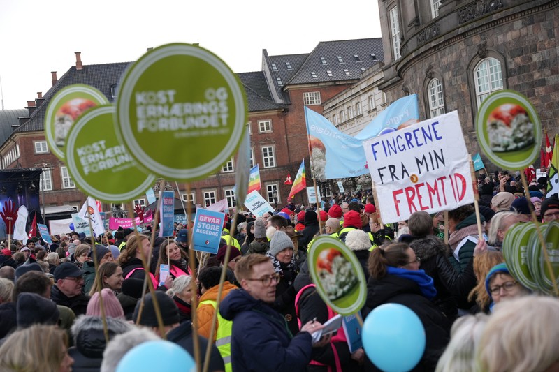 Ribuan orang Denmark memprotes pembatalan hari libur nasional. (via REUTERS/RITZAU SCANPIX) Ribuan orang Denmark memprotes pembatalan hari libur nasional. (via REUTERS/RITZAU SCANPIX)