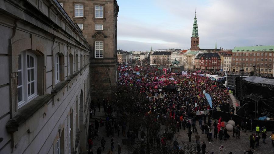 Ribuan orang Denmark memprotes pembatalan hari libur nasional. (via REUTERS/RITZAU SCANPIX)