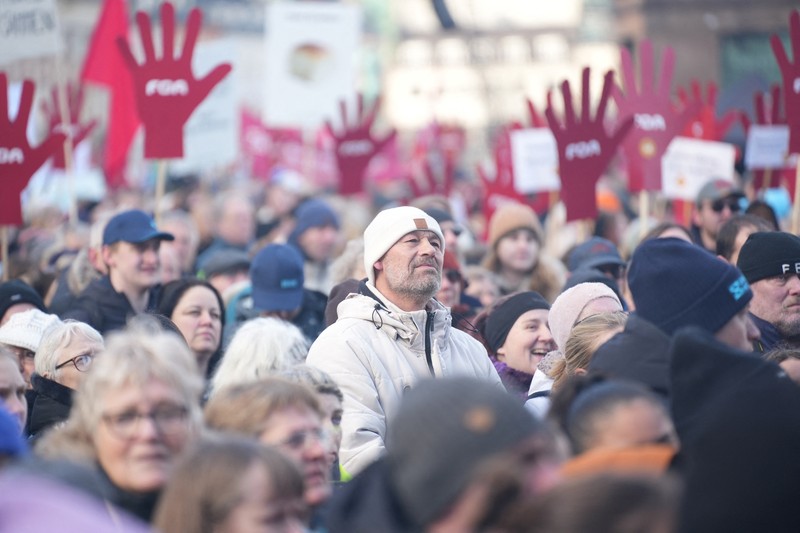 Ribuan orang Denmark memprotes pembatalan hari libur nasional. (via REUTERS/RITZAU SCANPIX) Ribuan orang Denmark memprotes pembatalan hari libur nasional. (via REUTERS/RITZAU SCANPIX)