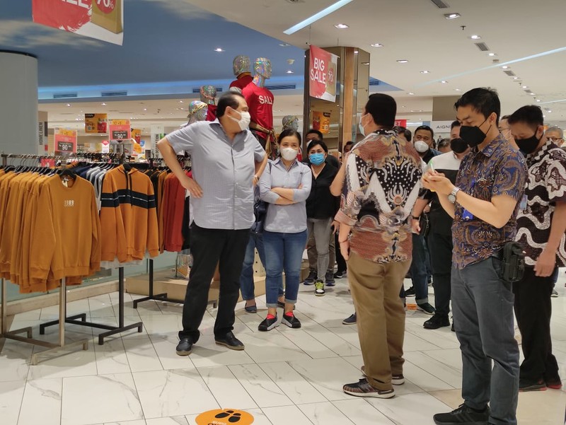 Chairul Tanjung meninjau langsung ke Transmart