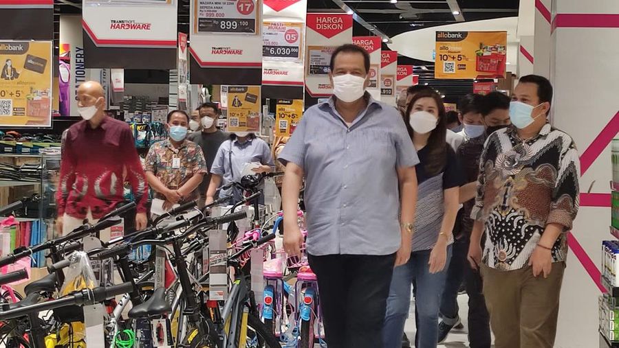 Chairul Tanjung meninjau langsung ke Transmart