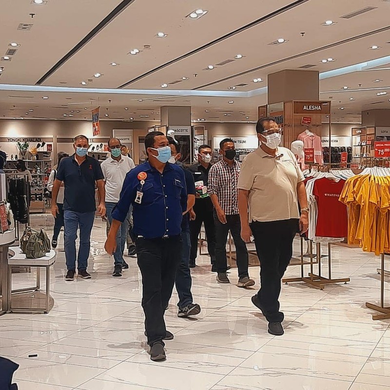 Chairul Tanjung meninjau langsung ke Transmart