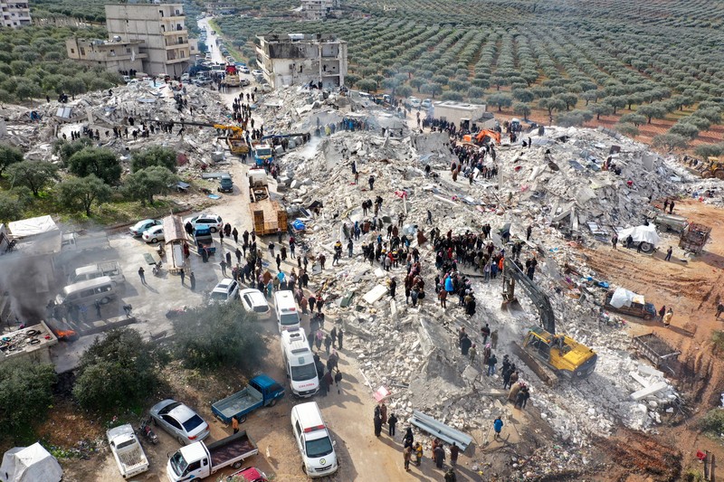 Foto udara menunjukkan bangunan yang rusak dan runtuh setelah gempa bumi di Kahramanmaras, Turki 6 Februari 2023. (via REUTERS/IHLAS NEWS AGENCY (IHA)