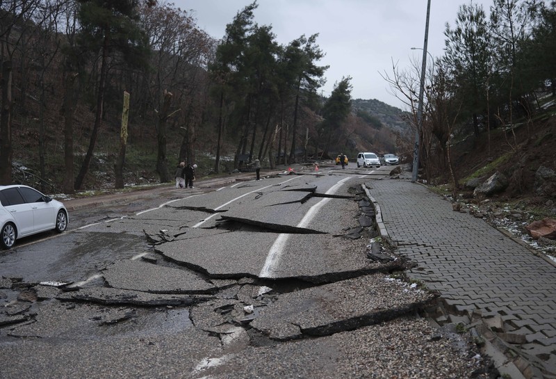Bandara Hatay di selatan Turki rusak. Setelah gempa bumi di wilayah tersebut. (Tangkapan layar Twitter/bnonewslive) Bandara Hatay di selatan Turki rusak. Setelah gempa bumi di wilayah tersebut. (Tangkapan layar Twitter/bnonewslive)