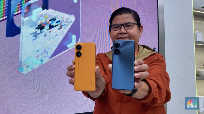 Oppo Reno 8T resmi mendarat di Indonesia. Ponsel tersebut dijual dengan harga Rp 4.899.000. Oppo Reno 8T resmi mendarat di Indonesia. Ponsel tersebut dijual dengan harga Rp 4.899.000. (CNBC Indonesia/Novina Putri Bestari)