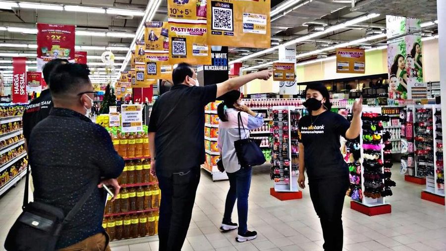 Chairul Tanjung meninjau langsung ke Transmart