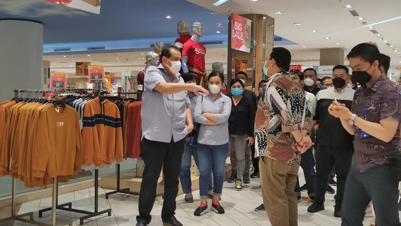 Chairul Tanjung meninjau langsung ke Transmart