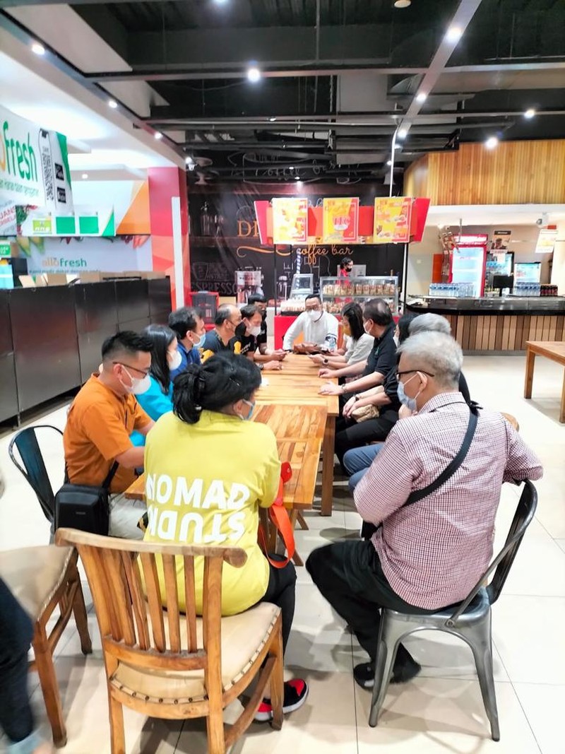 Chairul Tanjung meninjau langsung ke Transmart. (Foto: Istimewa)