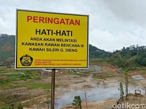 Status Gunung Api Dieng Naik Jadi Waspada, Jauhi Kawah Sileri Lur!