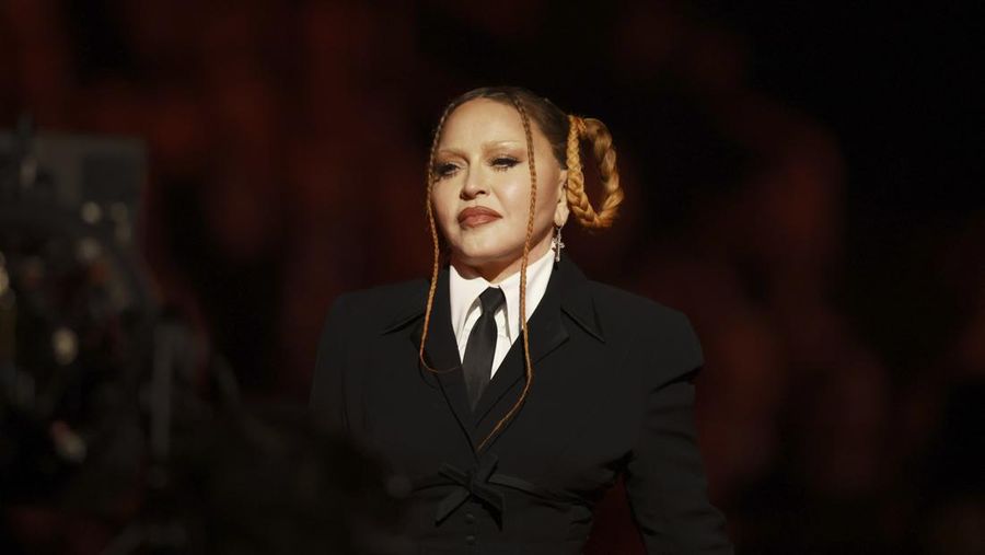 Madonna di Penghargaan GRAMMY Tahunan ke-65 yang diadakan di Crypto.com Arena pada 5 Februari 2023 di Los Angeles, California. (Christopher Polk/Variety via Getty Images)