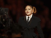 Madonna Bersyukur Masih Hidup setelah Nyaris Sekarat di ICU