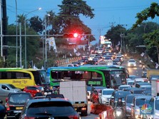 Jokowi Pusing Macet di Mana-mana! Busway Bisa Jadi Obat?