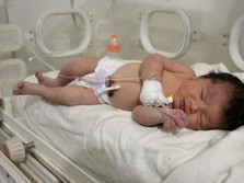 Gempa Turki & Suriah: Bayi Baru Lahir Selamat dari Reruntuhan