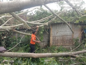 81 Bencana Terjang Jabar dalam 2 Pekan, 5 Orang Tewas