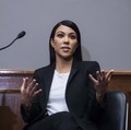 Luncurkan Permen Vagina, Kourtney Kardashian Dikecam Warganet