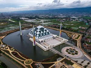 Bocah 4 Tahun Tewas Usai Tercebur ke Kolam Masjid Al Jabbar
