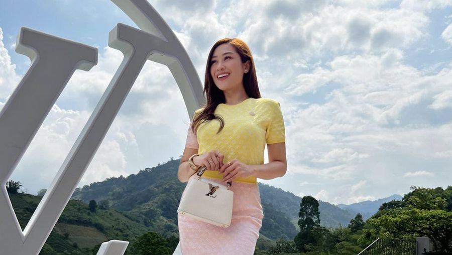 PT Capella Swastika Karya sendiri merupakan perusahaan yang didirikan oleh artis ternama, Poppy Capella. Hal tersebut diungkapkan langsung oleh Direktur PT Capella Swastika Karya Safa Attamimi saat jumpa pers, Rabu (8/2/2023) kemarin. (Tangkapan Layar Instagram @poppycapella_)