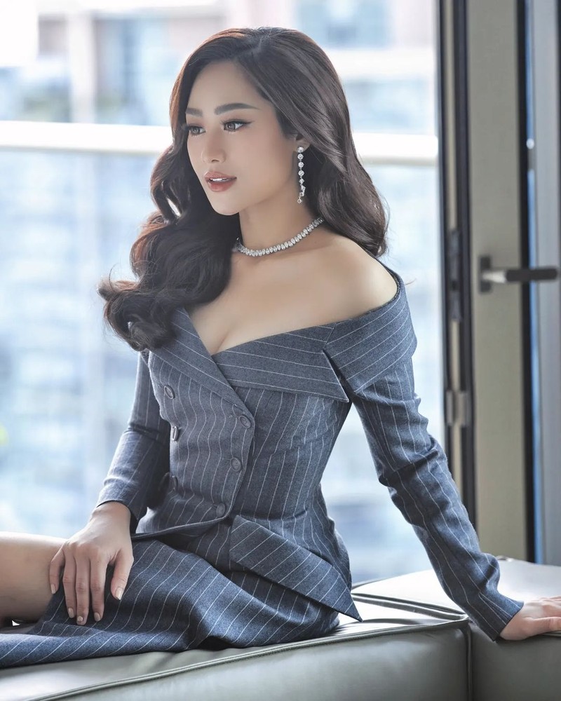PT Capella Swastika Karya sendiri merupakan perusahaan yang didirikan oleh artis ternama, Poppy Capella. Hal tersebut diungkapkan langsung oleh Direktur PT Capella Swastika Karya Safa Attamimi saat jumpa pers, Rabu (8/2/2023) kemarin. (Tangkapan Layar Instagram @poppycapella_)