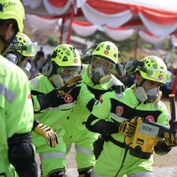 PTBA Gelar The 1st South Sumatera Fire and Rescue Challenge