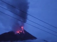 Gunung Karangetang Sulut Meletus, Hindari Radius Ini