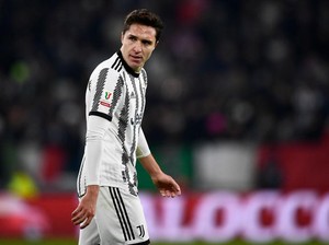 Thiago Motta Blak-blakan Usir Federico Chiesa dari Juventus