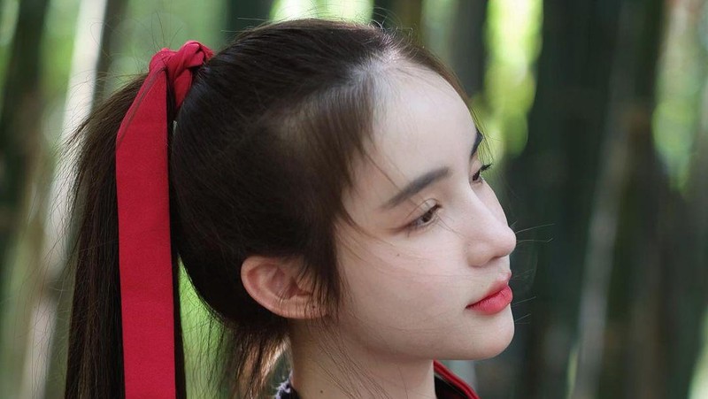Yoshi Rinrada trangender cantik (Tangkapan layar Instagram @yoshirinrada)