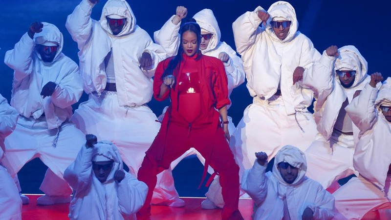 GLENDALE, ARIZONA - FEBRUARY 12: Rihanna performs onstage during the Apple Music Super Bowl LVII Halftime Show at State Farm Stadium on February 12, 2023 in Glendale, Arizona. (Photo by Gregory Shamus/Getty Images)