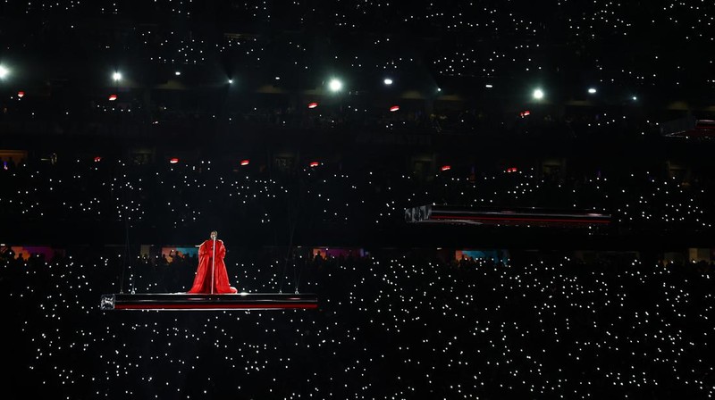 GLENDALE, ARIZONA - FEBRUARY 12: Rihanna performs onstage during the Apple Music Super Bowl LVII Halftime Show at State Farm Stadium on February 12, 2023 in Glendale, Arizona. (Photo by Gregory Shamus/Getty Images)