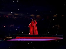 Hamil Anak ke-2, Rihanna Tampil Memukau di Acara Super Bowl