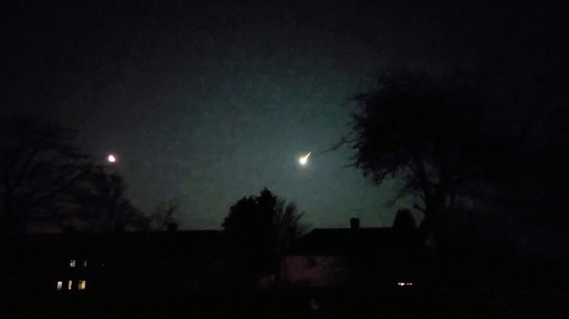 A view of a small asteroid passing through Earth's atmosphere in Brighton, Britain February 13, 2023 in this screen grab obtained from a social media video. Twitter/@KadeFlowers/via REUTERS)