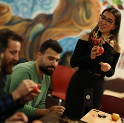 Saat Valentine Jadi Hari Perayaan Balas Dendam ke Mantan
