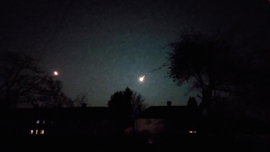 A view of a small asteroid passing through Earth's atmosphere in Surrey, Britain February 13, 2023 in this screen grab obtained from a social media video. Twitter/@fc_kova/via REUTERS  THIS IMAGE HAS BEEN SUPPLIED BY A THIRD PARTY. MANDATORY CREDIT. NO RESALES. NO ARCHIVES.