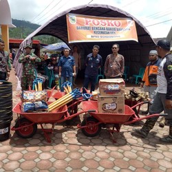 BRI Salurkan Bantuan Bagi Terdampak Banjir Ijen Bondowoso