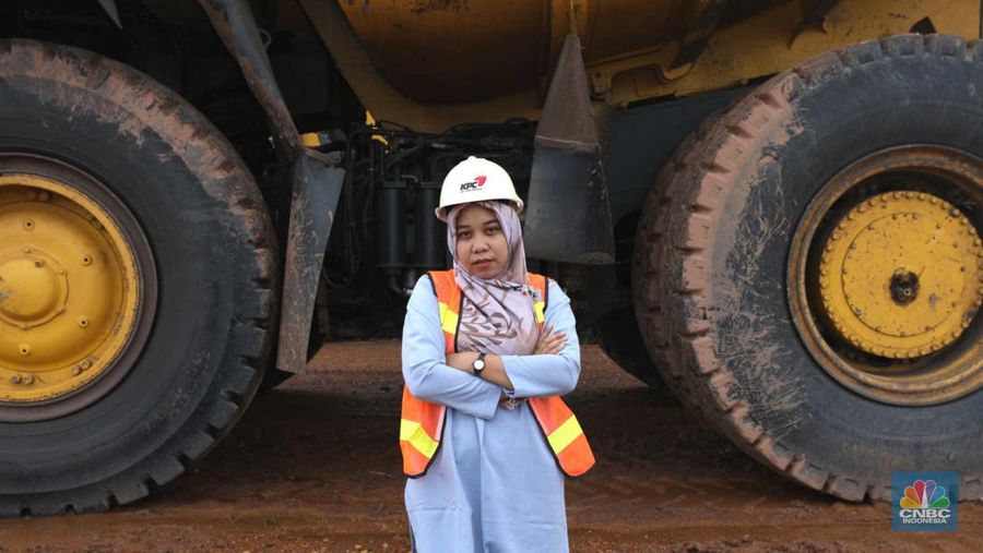 Industri pertambangan merupakan dunia kerja yang identik dengan karakter maskulin dan secara alamiah pekerjanya lebih cocok untuk kaum laki-laki. (CNBC Indonesia/Tri Susilo)