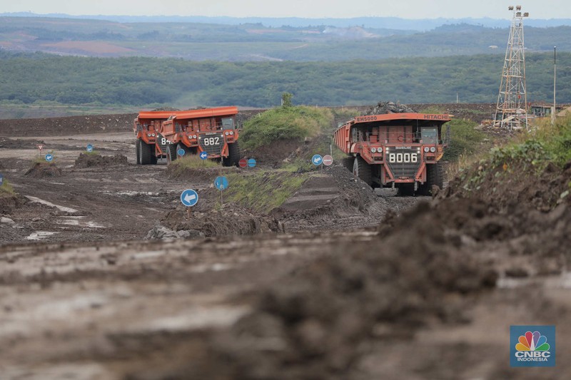Industri pertambangan merupakan dunia kerja yang identik dengan karakter maskulin dan secara alamiah pekerjanya lebih cocok untuk kaum laki-laki. Industri pertambangan merupakan dunia kerja yang identik dengan karakter maskulin dan secara alamiah pekerjanya lebih cocok untuk kaum laki-laki. (CNBC Indonesia/Tri Susilo)