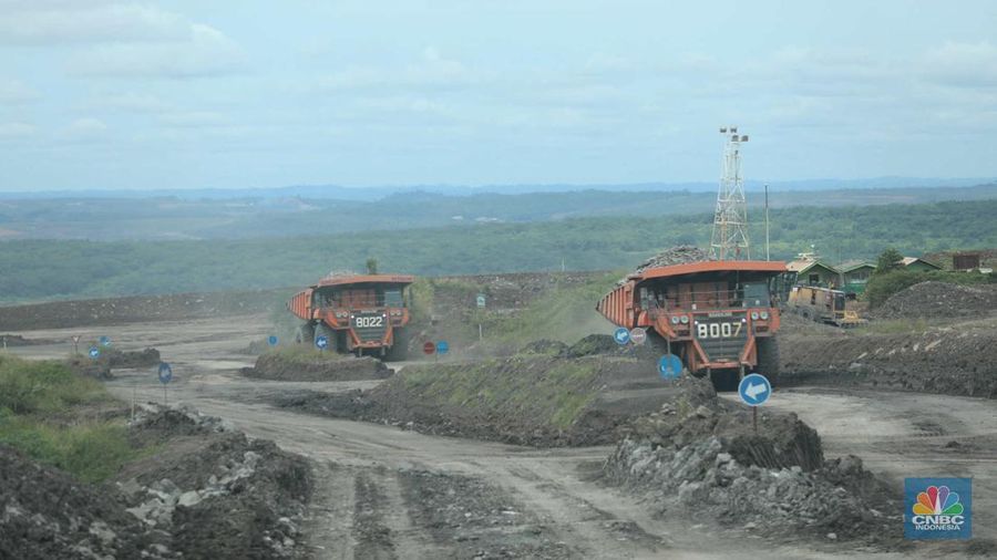 Industri pertambangan merupakan dunia kerja yang identik dengan karakter maskulin dan secara alamiah pekerjanya lebih cocok untuk kaum laki-laki. (CNBC Indonesia/Tri Susilo)