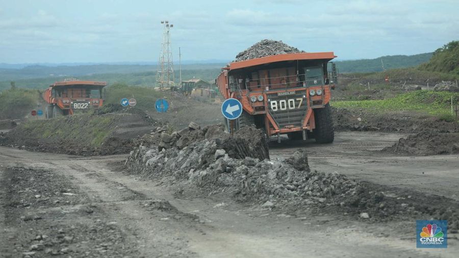 Industri pertambangan merupakan dunia kerja yang identik dengan karakter maskulin dan secara alamiah pekerjanya lebih cocok untuk kaum laki-laki. (CNBC Indonesia/Tri Susilo)