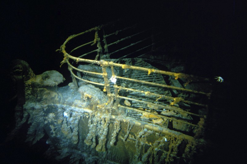 Busur Titanic terlihat saat menyelam di tempat peristirahatan bangkai kapal Titanic, Juli 1986. Busur Titanic terlihat saat menyelam di tempat peristirahatan bangkai kapal Titanic, Juli 1986. (WHOI Archives/Woods Hole Oceanographic Institution/Handout via REUTERS)