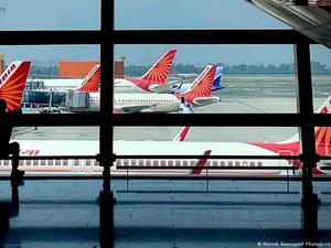 Saklar Kontrol Rusak, Maskapai Air India Berhenti Terbangkan Boeing 787